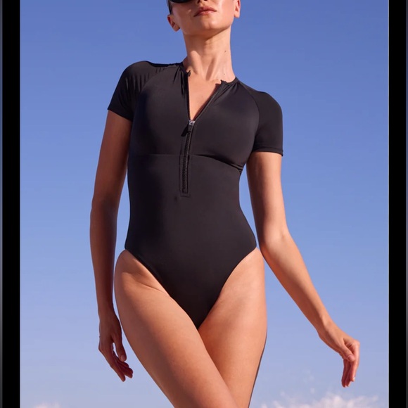 NWT Knix Short Sleeve One-piece Swimsuit Black Size Small - Picture 12 of 12